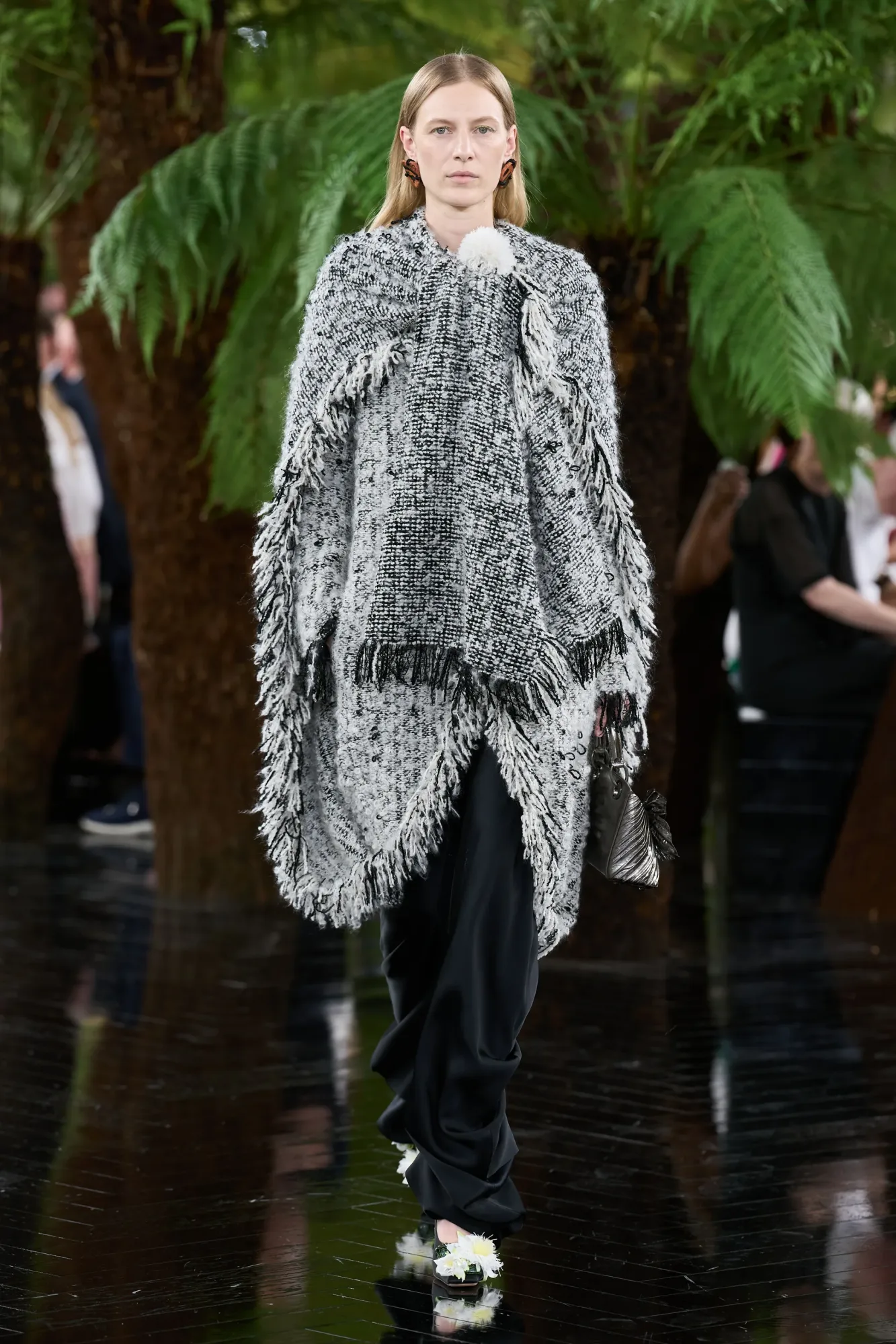 Look 02