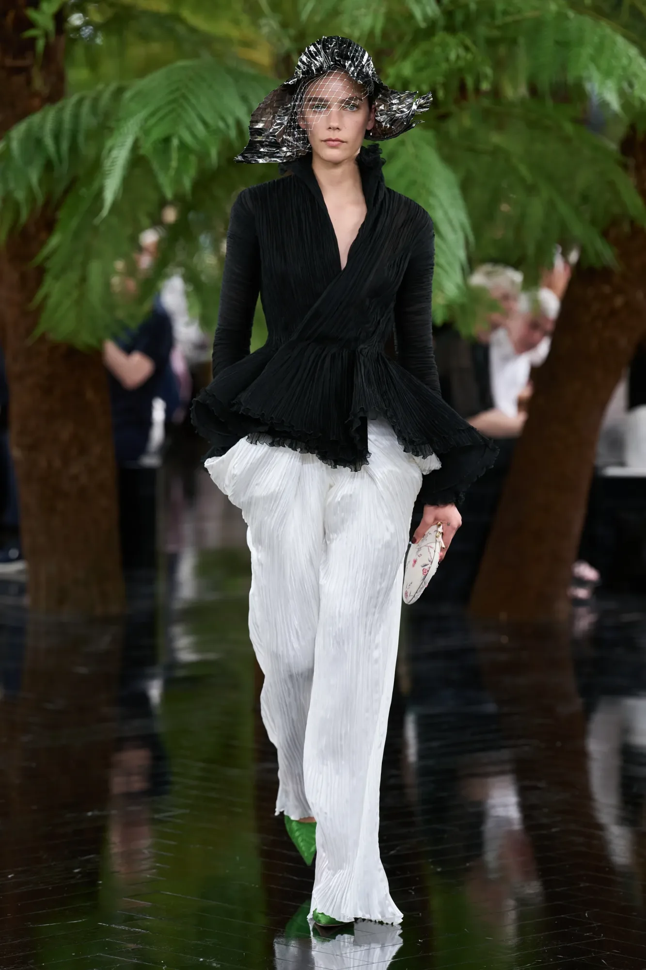 Look 06